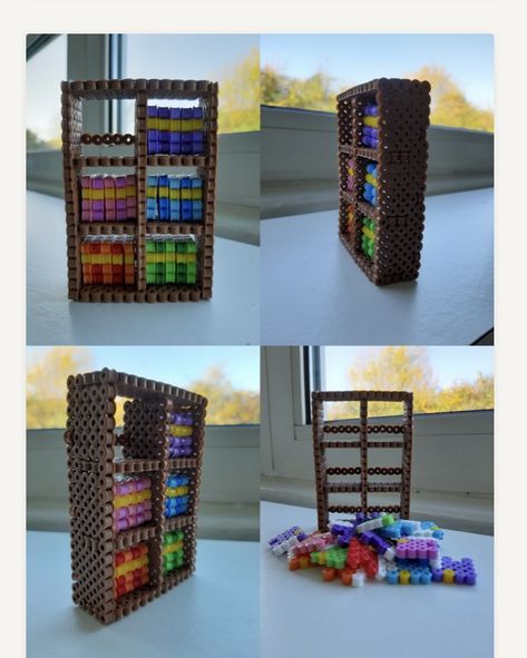 Pyssla Ideas 3d, 3d Hama Beads Patterns, Perler Beads Ideas 3d, 3d Perler Bead Patterns, Bookcase Dollhouse, Minecraft Beads, Bead Knitting, Rainbow Beaded Necklace, Bead Mosaic