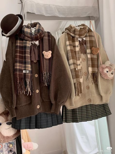 Kawaii Outfits For Winter, Teddy Bear Inspired Outfit, Mori Kei Winter Outfits, Bear Aesthetic Outfit, Teddy Bear Jacket Outfit, Winter Cottagecore Outfit, Brown Winter Outfit, Kawaii Winter Outfits, Cute Cozy Outfits