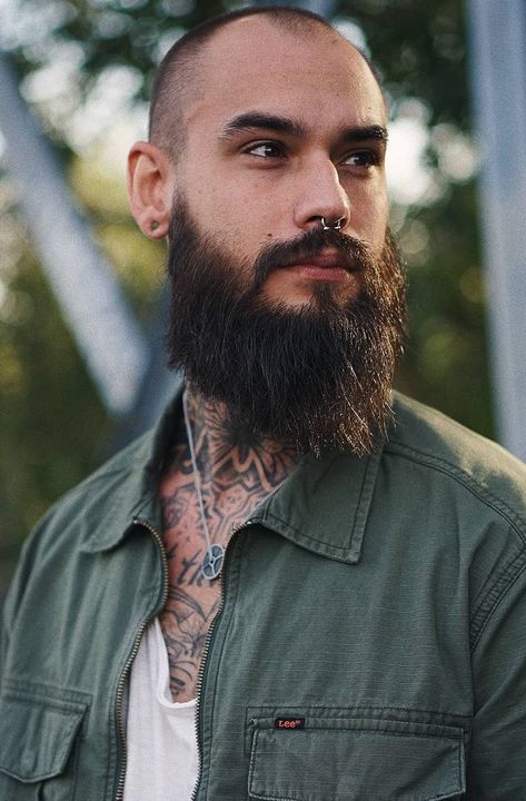 31 Latest and Hottest Bandholz Beard Trends of 2020 Short Hair Long Beard, Long Beard Styles For Men, Beard Styles For Bald Men, Styles For Bald Men, Beard For Men, Beard Trend, Scruffy Beard, Long Beard Styles, Bald Look