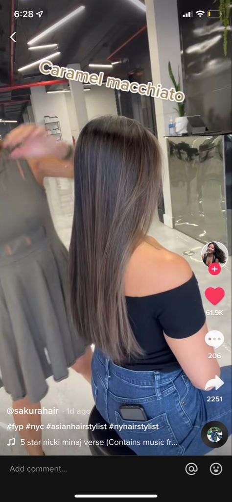 Asian Hair Highlights, Highlights Brown Hair Balayage, Balayage Straight Hair, Brown Hair Inspo, Caramel Hair, Brown Hair With Blonde Highlights, Brown Hair Balayage, Highlights Brown Hair, Balayage Brunette