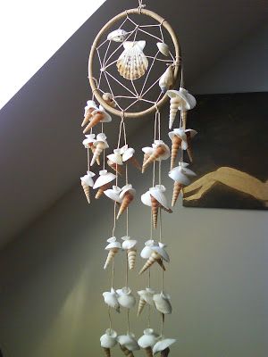 seashell dream catcher Seashell Dreamcatcher, Shell Dream Catcher, Seashell Projects, Art Coquillage, Shells Diy, Summer Decorations, Dream Catcher Craft, Deco Nature, Shell Crafts Diy