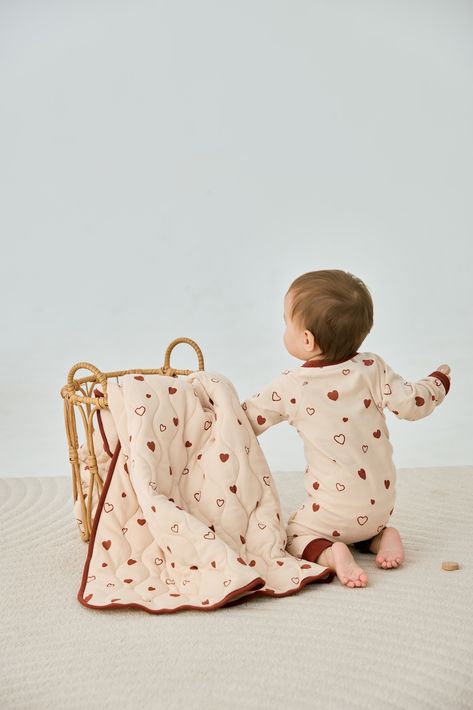 Our signature 100% brushed organic cotton zip-up sleeper, is made with a strong two-way zipper to ensure a snug fit, you can either open it from the top or the bottom. Easy for changing. While the breathable, lightweight fabric is perfect for all-day wear. Keep your baby safe and stylish with this organic sleeper. -Made of 100% GOTS-Organic Cotton -Color: Hearts Adult Pajamas, Romper And Jacket, Storing Cookies, Back To School Shopping, Baby Safe, Organic Baby, Mommy And Me, Free Giveaway, Lightweight Fabric