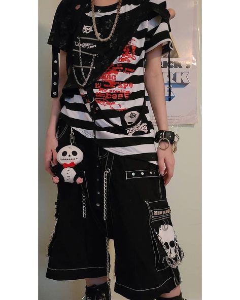 Vkei Outfits Masc, Emo Guy Outfits, Edgy Fits, Acdc Rag, Acubi Fashion, Emo Fits, Masc Outfits, Punk Clothing, August 28