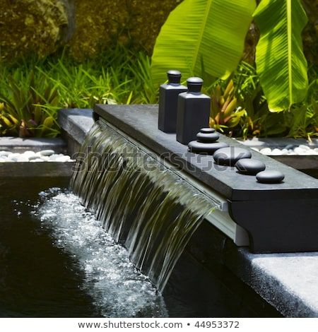 Kolam Koi, Taman Air, Spa Inspired Bathroom, Vertical Vegetable Garden, Waterfall Wall, Waterfall Design, Waterfalls Backyard, Water Fountains Outdoor, Outdoor Fountain