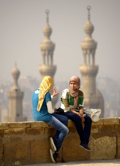 Conversation in Old Cairo - Egypt | Mohannad Khatib | Flickr Old Cairo, Thomas Moore, Egyptian People, Life In Egypt, Modern Egypt, Egyptian Women, Old Egypt, Arab World, Visit Egypt