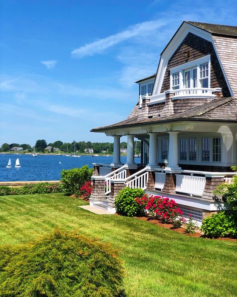 The Places I'm Most Excited to Visit Once We Can Travel Again — Kristy & New England New England House, New England Aesthetic, England Aesthetic, Kennebunkport Maine, Maine Usa, New England Homes, New England Style, House Goals, Beach Cottages