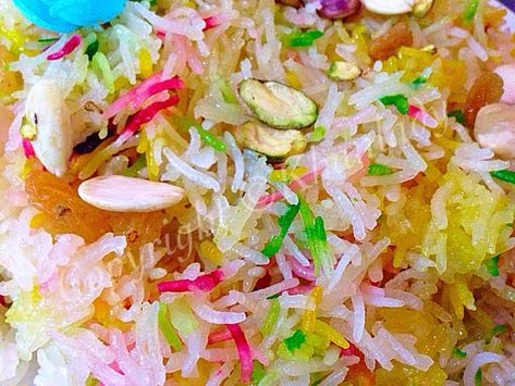 Khan Lady: ZARDA - SWEET RICE Zarda Rice Recipe, Zarda Rice, Zarda Recipe, Pakistani Desserts, Easy Pudding, Falooda Recipe, Pakistan Food, Easy Pudding Recipes, Pakistani Dishes