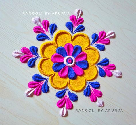 #rangolidesignswithcolours #rangolidesigns #diwalirangoli #rangolibyapurva #rangolivideo #rangolifordiwali #rangolifornavratri #rangoli #kolam #muggulu #dhanterasrangoli #dussehrarangoli #deepavalirangoli Small Side Rangoli Design, Rangoli Without White Colour, Small And Easy Rangoli Designs, New Small Rangoli Designs, Rangoli Designs White, Easy Small Rangoli Designs, Quick Rangoli Designs, Diwali Creatives, Modern Rangoli