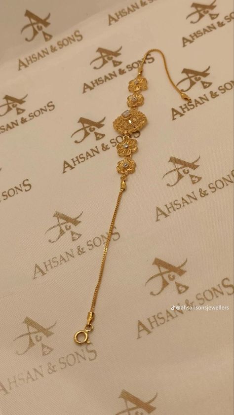 #gold Gold Necklace Design, Wedding Jewellery Designs, Unique Gold Jewelry Designs, Gold Bracelet Simple, Gold Jewels Design, Gold Bangles For Women, New Gold Jewellery Designs, Gold Earrings Models, Gold Jewellry