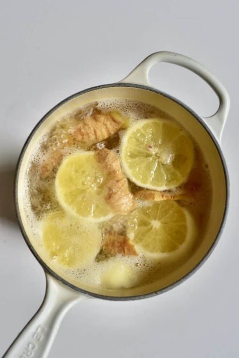 Ginger Lemon Honey Tea, Ginger Lemon Tea, Boil Lemons, Ginger Detox, Ginger Lemonade, Turmeric Health, Ginger Water, Turmeric Health Benefits, Honey Tea