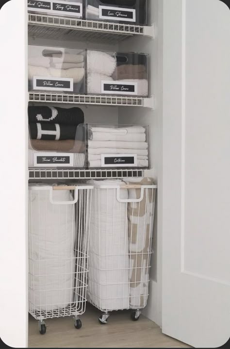 Bathroom Closet Organization Ideas, Linen Closet Design, Bathroom Closet Organization, Organizing Linens, Organized Closet, Closet Organization Ideas, House Organisation, Linen Closet Organization, Bathroom Closet