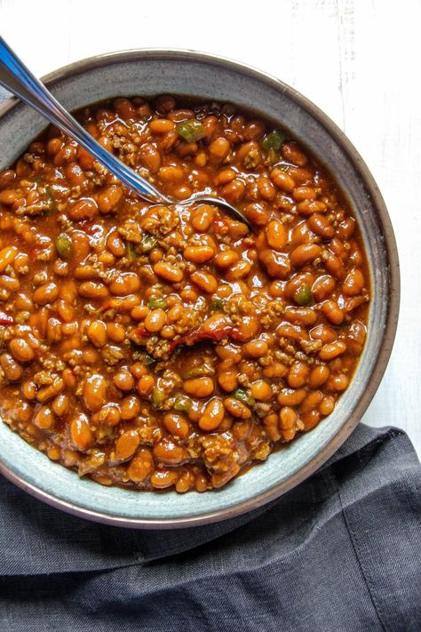 baked-beans-2 Baked Beans With Ground Beef, Beans With Ground Beef, Southern Baked Beans, Best Baked Beans, Bbq Baked Beans, Juicy Hamburgers, Baked Beans Recipe, Beans Recipes, Baked Bean Recipes