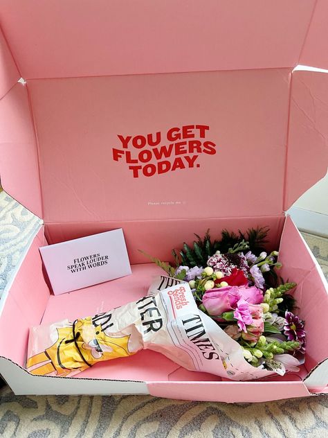 Flowers For Delivery, Bouquet Packaging Ideas, Flower Delivery Packaging, Flower Bouquet Small Business, Flower Packaging Design Boxes, Flower Cafe, Flower Delivery Service, Flower Business, Flower Company