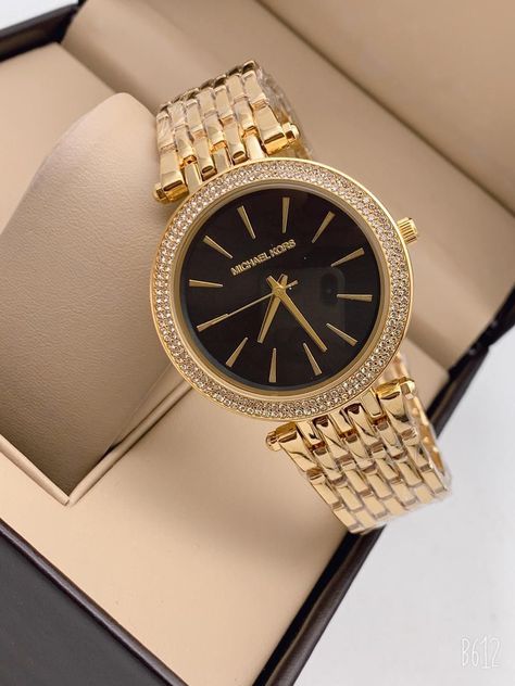 Mk Watch Women, Elegant Watches Women, Movado Womens Watch, Casio Vintage Watch, Classic Watch Women, Watches Women Simple, Maria Tash Earrings, Fossil Smart Watch, Mk Watch