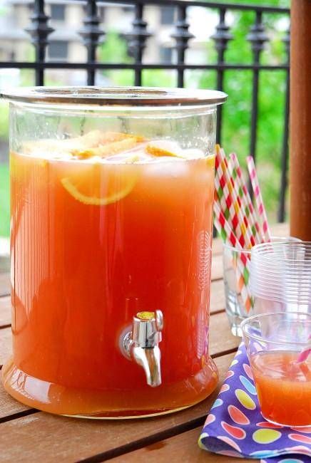 I've been making this for years, though I'm pretty sure the recipe is not my own. I have it Best Party Punch, Alcoholic Punch Recipes, Party Punch Recipes, Alcoholic Punch, Punch Drinks, Decorações Com Comidas, Party Punch, Milk Shakes, Best Party