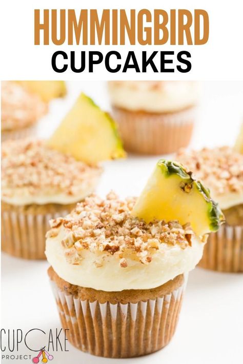 Hummingbird Cupcakes, Savory Cupcakes, Frosting Cupcakes, Pineapple Cupcakes, Cupcake Project, Counter Ideas, Cottage Food, Homemade Snickers, Banana Cupcakes