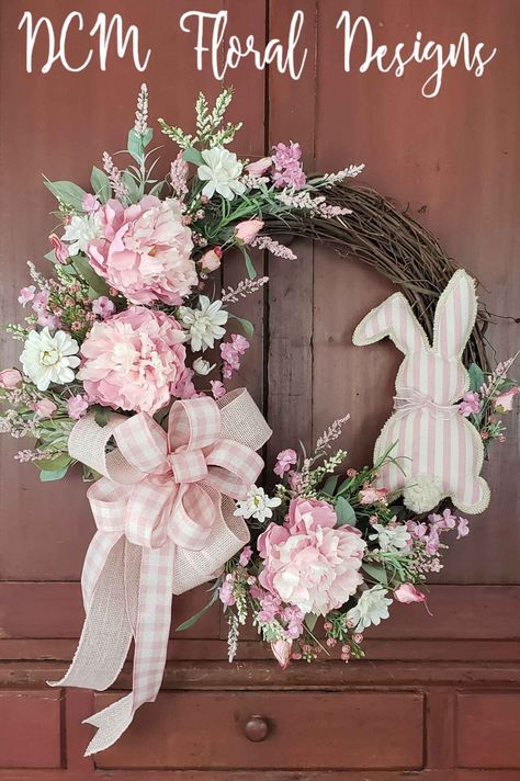 Bunny Wreath Diy, Easter Grapevine Wreath, Dollar Tree Easter Crafts, Easter Arrangement, Decoration Vitrine, Easter Wreath Diy, Easter Spring Wreath, Easter Craft Decorations, Spring Easter Crafts