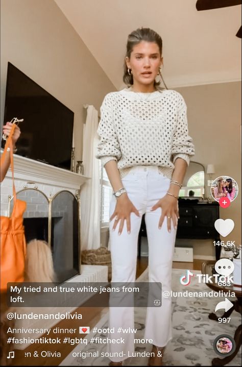 Olivia Bennett Outfits, Lunden And Olivia Stallings, Liv And Lunden, Lunden And Olivia Style, Girly Going Out Outfits, Olivia Stallings, Lunden And Olivia Outfits, Liv Bennett, Athlesiure Fits