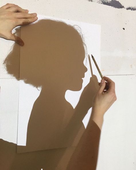 Shadow Tracing, Medium Balayage, Tina Berning, Oppgaver For Barn, Balayage Ideas, Kids Discover, Brown Aesthetic, Kids Art, Art Activities