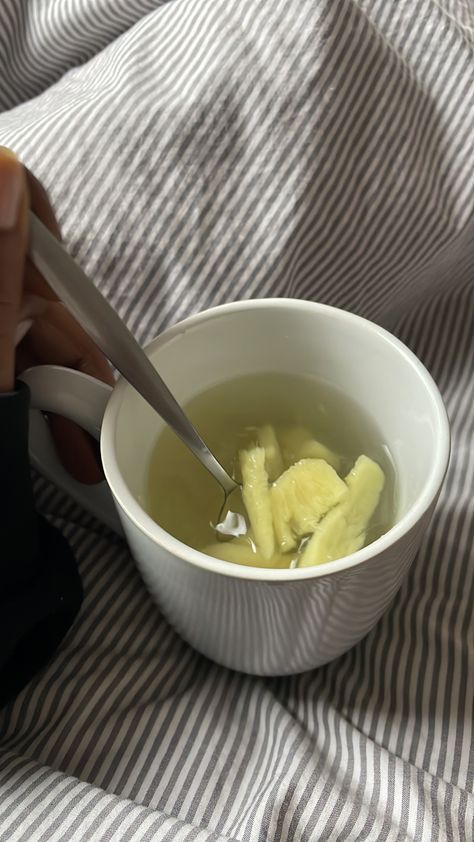 Ginger-lemon tea Lemon Ginger Tea Aesthetic, Ginger Tea Aesthetic, September Moodboard, Ginger Lemon Tea, Lemon Pictures, Tea With Lemon, College Food, College Meals, Turmeric Tea