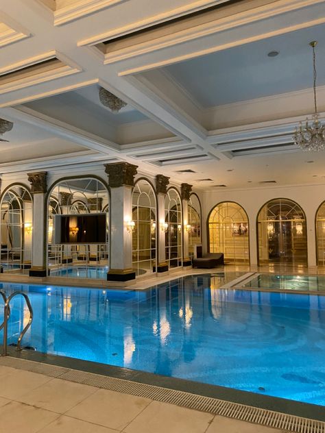 Mansion Indoor Pool, Old Money Pool, Swim Up Bar Pool, Cute Swim Suits, Inside Mansions, Swimming Quotes Funny, Swimmer Quotes, Swim Quotes, Goggles Swim