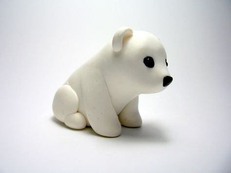 Baby Polar Bear | by QuernusCrafts Fondant Polar Bear Tutorial, Polymer Clay Polar Bear, Polar Bear Diorama, Polar Bear Clay, Bear Diorama, Polar Bear Diy, Bear Polymer Clay, Christmas Fimo, Baby Polar Bear