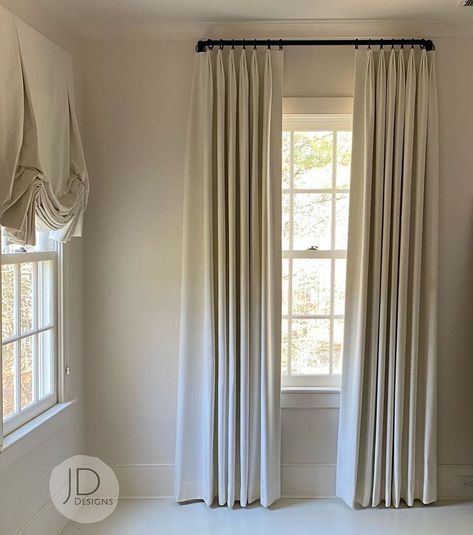 Euro Pleat Curtains, French Pleat Drapery, French Pleat Curtains, Cortinas Boho, House Flip, Window Curtains Bedroom, French Door Curtains, French Curtains, Monochrome Interior