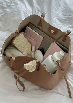 Women's Bag By Pattern, 17th Birthday Gifts, 40th Anniversary Gifts, Korean Beauty Products, Tan Purse, Handbag Essentials, Stylish Purse, Korean Products, Handbag Pattern