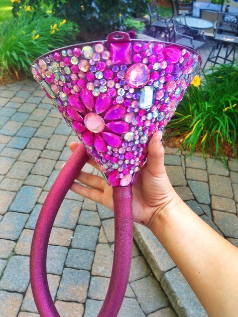 The funnel I made for my best friend's birthday. Perfect DIY for the birthday party. 21st Birthday Diy, 21st Birthday Ideas, 21 Party, 21st Birthday Girl, 21st Bday Ideas, 21st Birthday Decorations, 21st Party, Glitter Rosa, My Best Friend's Birthday