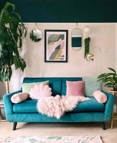 Blue Teal Couch Living Room, Teal Sofa Curtain Ideas, Living Room Decor Pink And Blue, Teal Sofa Pink Walls, Teal Velvet Couch Living Room, Living Room Turquoise Sofa, Blue Pink Living Room Decor, Turquoise Aesthetic Living Room, Pink Blue Green Apartment