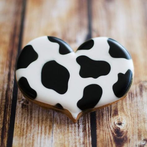 Cow Print Cookies, Sugar Cookie Recipe For Decorating, Cute Cow Print, Sunflower Cookies, Brown Cow Print, Cow Cookies, Farm Cookies, Cow Birthday Parties, Cow Baby Showers