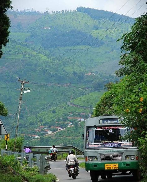 Coonoor hill Station, Nilgiris, Tamilnadu ❤️

📷@kalimurugesan Saraswati Photo, Kodaikanal, Birthday Background Images, India Photography, Munnar, Hill Station, Boy Photography Poses, Boy Photography, Cultural Experience