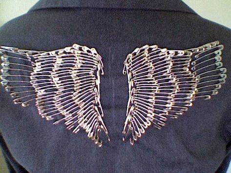 Gen-yoo-wine Vulpethrope — Safety Pin Wings: This is the design that my... Safety Pin Jacket, Pin Jacket, Diy Clothes Accessories, Apple Seeds, Image Description, Safety Pins, Safety Pin, Blue Jacket, Diy Clothes