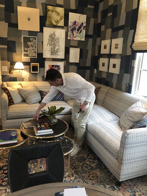 See How Peter Dunham Creates a Room at the Kips Bay Show House Palm Beach - Galerie Peter Dunham, Show House, Intracoastal Waterway, House Sitting, Palm Beach, Two By Two, Tops Designs, Couch, Interior Design