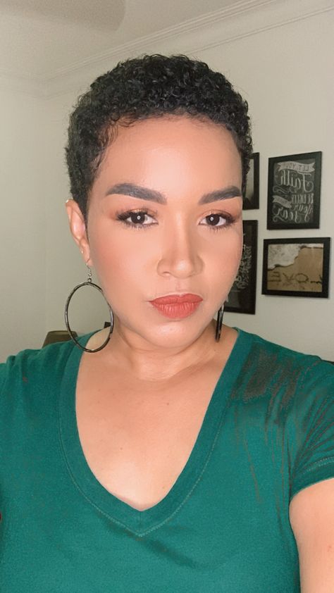 Big Chop Natural Hair Round Face, Big Chop Curly Hair, Natural Short Cuts, Curls Ideas, Big Chop Hairstyles, Big Chop Natural Hair, Curly Crop, Natural Hair Haircuts, Natural Hair Twa