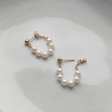 قلادات متدلية, Ivory Earrings, Earrings Bridesmaid, Pearl Earring, Pearl Hoop Earrings, Earrings Dainty, Diy Schmuck, Pretty Earrings, Girly Jewelry