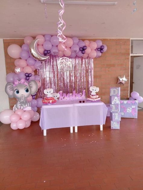 Elephant Birthday Party, Babby Shower, Girl Baby Shower Centerpieces, Boy Baby Shower Centerpieces, Baby Shower Party Games, Elephant Baby Shower Theme, Baby Shower Theme Decorations, Disney Baby Shower, Birthday Party Decorations Diy