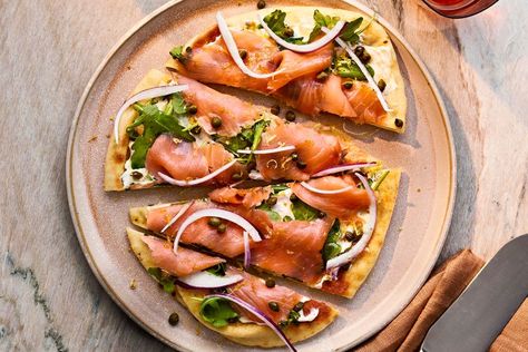 Smoked Salmon Flatbread Smoked Salmon Flatbread, Salmon Flatbread, Easy Breakfast Dishes, Flatbread Recipe, Breakfast Bites, Ras El Hanout, Flatbread Recipes, Quick Weeknight Dinners, Real Simple