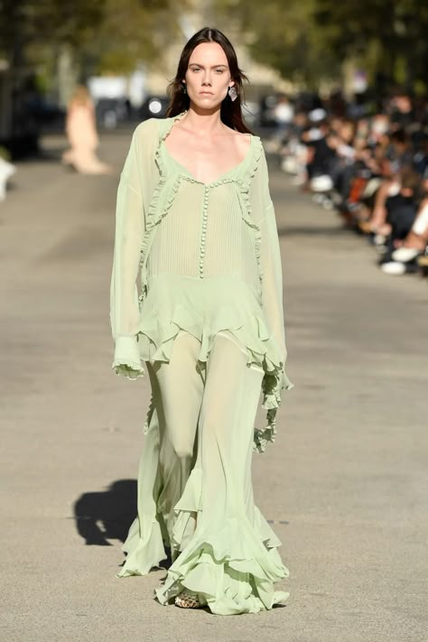 Stella McCartney RTW Spring 2024 [PHOTOS] Iro Style, Isabel Marant Style, Stella Mcartney, Albanian Clothing, Head Scarf Styles, Couture Embroidery, Fashion Inspiration Design, Feminine Outfit, Fashion 2024