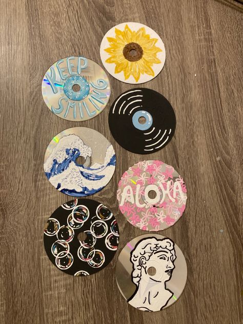 Cds Designs, Disk Painting Ideas, Disk Painting, Cd Custom, Painting Cds, Cd Painting Ideas, Painted Cds, Disc Art, Record Decorations