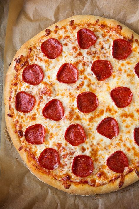 Pizza Recipes Pepperoni, Pizza Lunch, Pasta Per Pizza, Pizza Roll, Best Homemade Pizza, Pizza Sauce Recipe, I Love Pizza, Homemade Pizza Dough, Homemade Dough