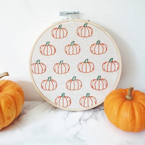 ?@dmc_embroidery Fall Embroidery Designs, Pdf Embroidery Pattern, Fall Cross Stitch, Halloween Embroidery Designs, Basic Embroidery Stitches, Halloween Embroidery, Hand Embroidery Projects, Embroidery Patterns Free, Simple Embroidery