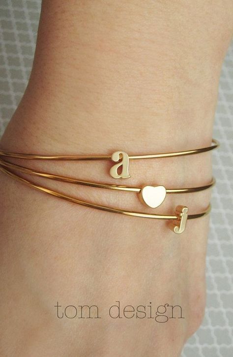 Beautiful bangle wit alphabet Heart Bangle Bracelet, Bracelet Wedding, Personalized Bridesmaid Gifts, Gold Bracelets, Bridesmaids Personalized, Wedding Bracelet, Gold Heart, Heart Charm Bracelet, Bridesmaid Gift