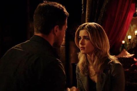 Oliver & Felicity #Arrow #TheFallen #Olicity #OlicitySex Arrow Oliver And Felicity, Olivia And Fitz, Arrow Felicity, Arrow Tv Series, Stephen Amell Arrow, Oliver And Felicity, Arrow Oliver, Tv Romance, Arrow Tv