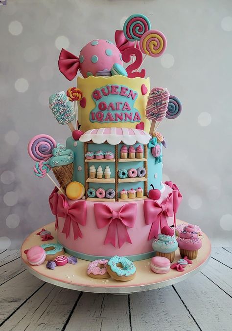 Candyland Birthday Theme, Candy Theme Cake, Kue Fondant, Candyland Cake, Theme Party Ideas, Candy Birthday Cakes, Candy Land Birthday Party, Candy Birthday Party, Sweet 16 Cakes