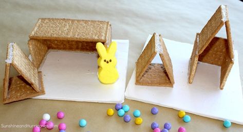 Easter Houses, Preschool Easter, Peeps Easter, Easter Preschool, Easter Peeps, Easter Candy, Easy Easter, Egg Hunt, Holiday Treats