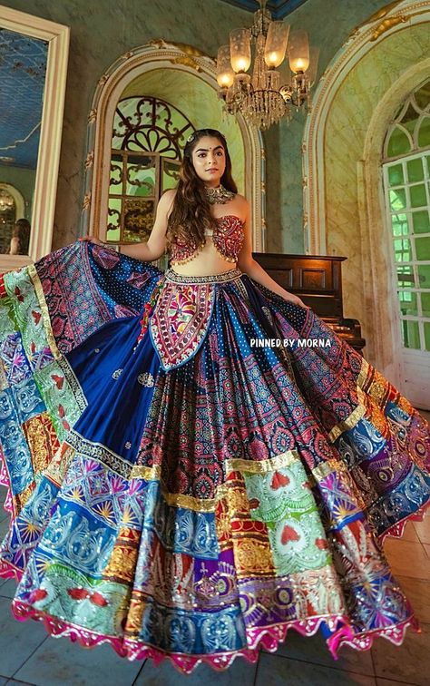 Gujarati Lehenga, Printed Lahenga, Gujarati Garba, Lehenga Heavy, Navratri Lehenga, Chaniya Choli Designs, डिजाइनर कपड़े, Garba Dress, Gota Patti Work