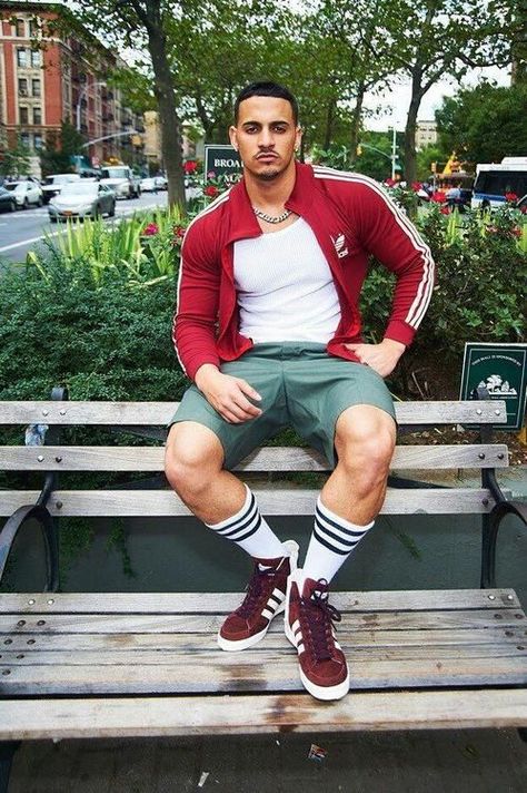 guys in Short Pants and Knee Socks | Ugg boots, Boots and Christmas gifts on Pinterest White Socks Outfit, Socks Outfit Men, Outfit Hombre, Mens Fashion Business, Sock Outfits, Mens Fashion Photography, Strip Steak, Men's Muscle, Long Socks