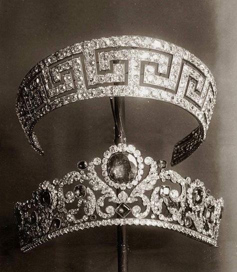 Two tiaras belonging to French Empress Eugenie. The top one, the Meander tiara was made by Bapst in 1867 and was the third in a series of meander tiaras made by Bapst for the Empress. The first two tiaras were made in 1856 and 1864 and had the Regent Diamond placed in the center and then on top of the tiara, before being completely removed in the 1867 version. The tiara was sold at auction with the rest of the crown jewels in May 1887 by the French Third Republic via : fd_gallery Royal Diamond, Tiaras Jewellery, Royal Crowns, Royal Tiaras, Beautiful Tiaras, French Collection, Diamond Tiara, Royal Jewels, Royal Jewelry