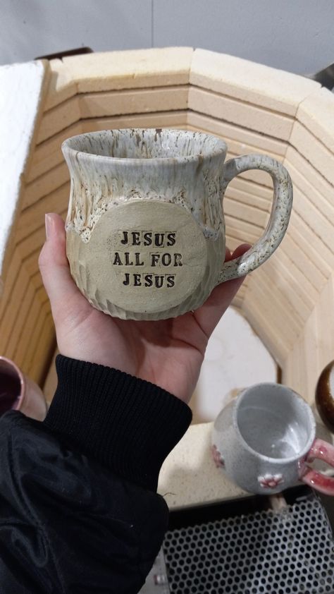 Christian Ceramic Ideas, Christian Pottery Painting Ideas, Christian Pottery, Clay Cafe, Pottery Painting Ideas, Diy Pottery Painting, Ceramic Ideas, Diy Pottery, Pottery Painting